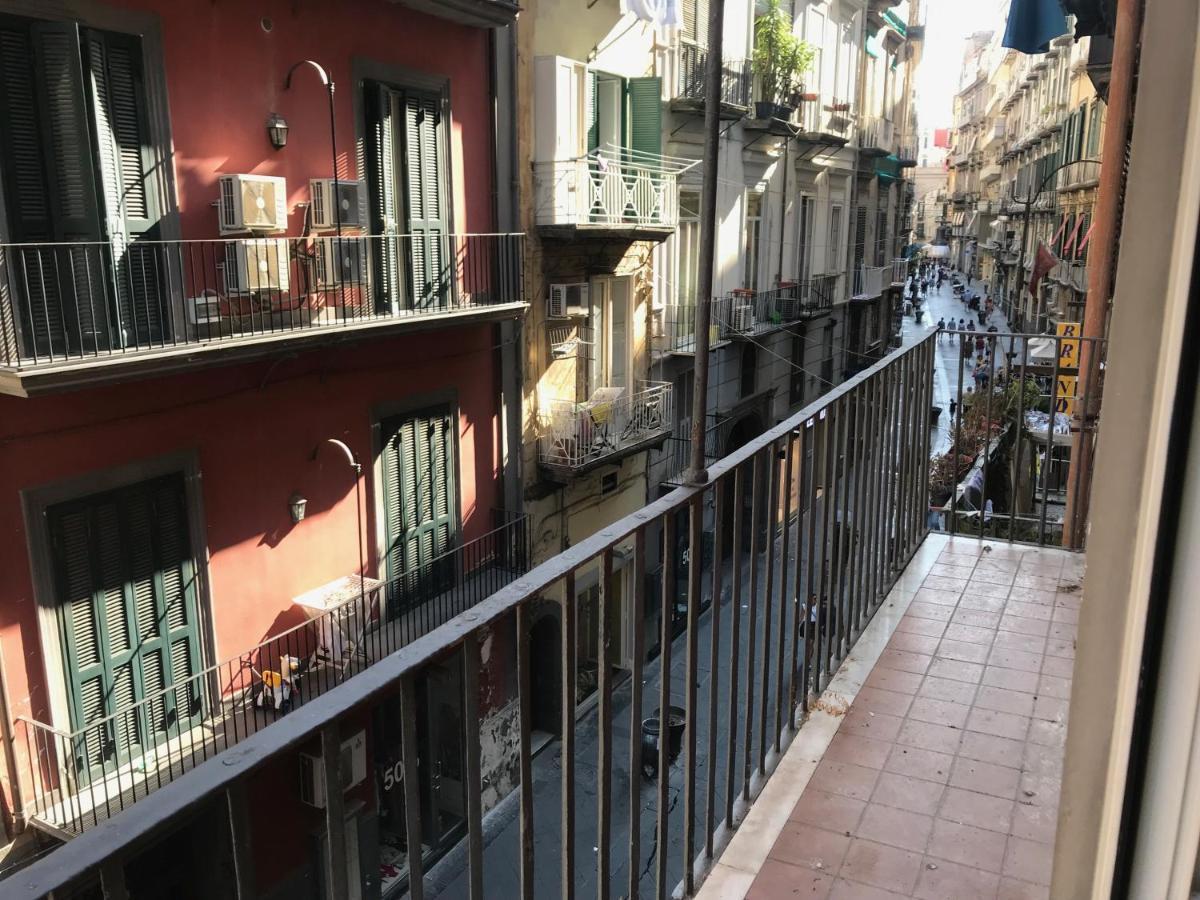 Base Napoli Plebiscito Bed and Breakfast Εξωτερικό φωτογραφία