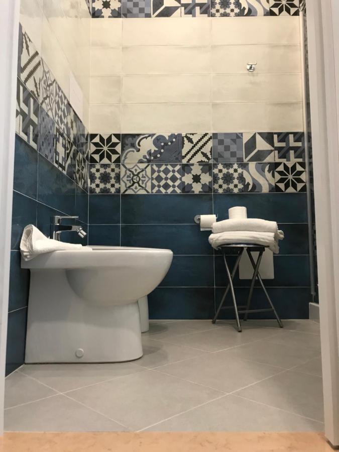 Base Napoli Plebiscito Bed and Breakfast Εξωτερικό φωτογραφία