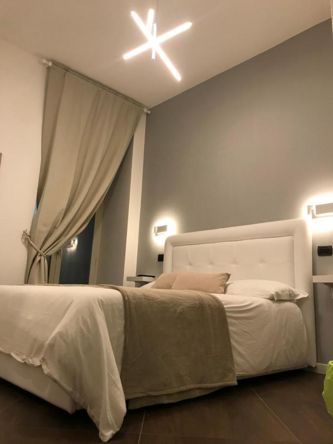 Base Napoli Plebiscito Bed and Breakfast Εξωτερικό φωτογραφία