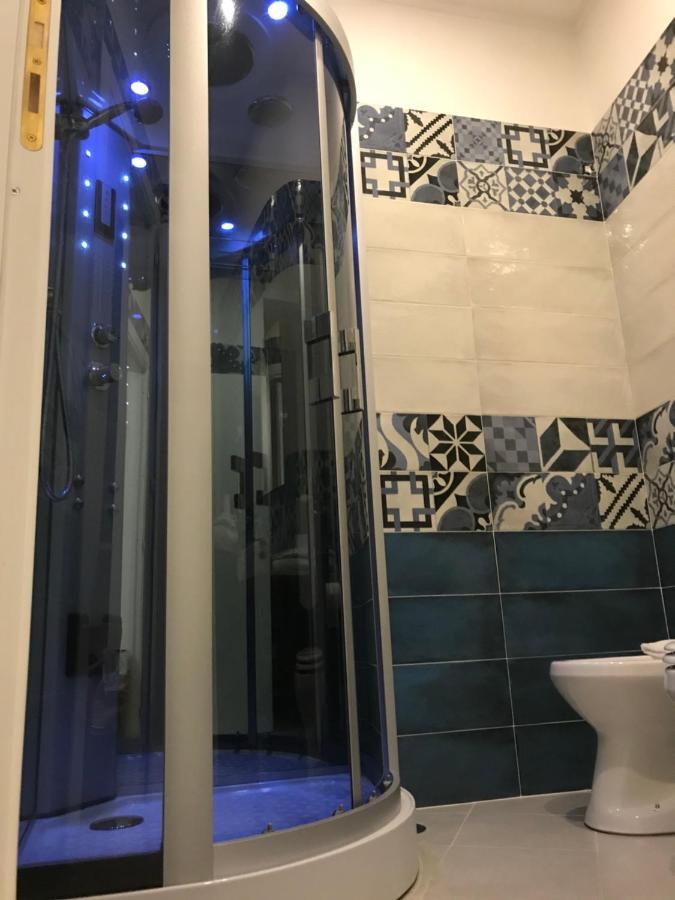 Base Napoli Plebiscito Bed and Breakfast Εξωτερικό φωτογραφία