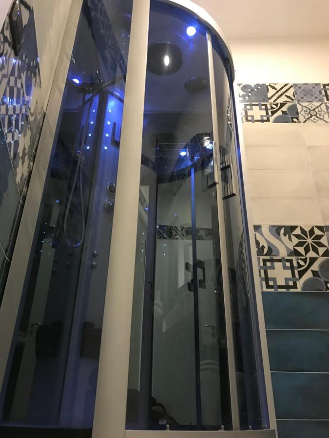 Base Napoli Plebiscito Bed and Breakfast Εξωτερικό φωτογραφία
